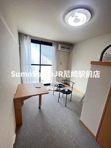 物件外観写真2　(建物の内部です)