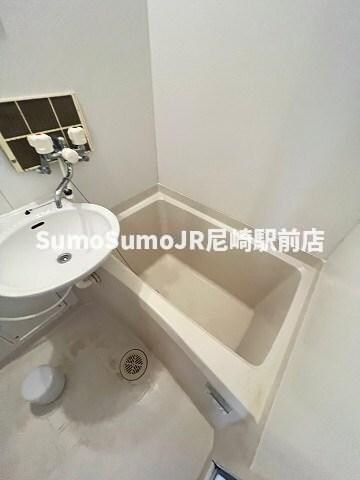 物件内観写真16　(落ち着いた空間のお風呂です)