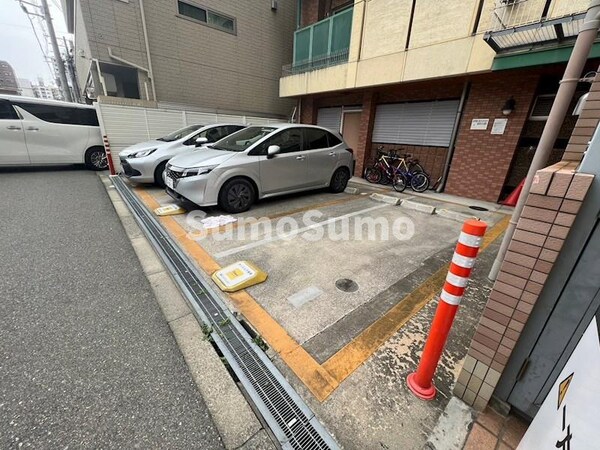 駐車場(駐車スペースもあります)