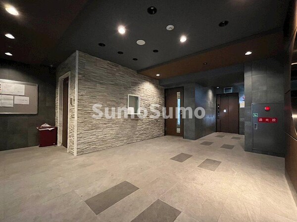 ロビー・ラウンジ(建物の内部です)