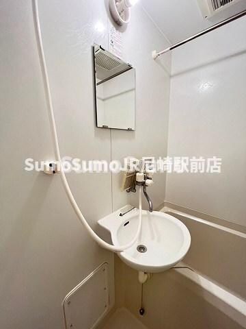 物件内観写真9　(忙しい朝には欠かせない洗面所です)