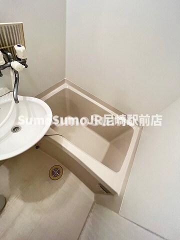 物件内観写真16　(日々の疲れを癒すお風呂付です)