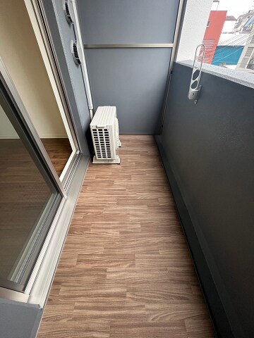 物件内観写真10　(落ち着いた時間を過ごせるバルコニーです)