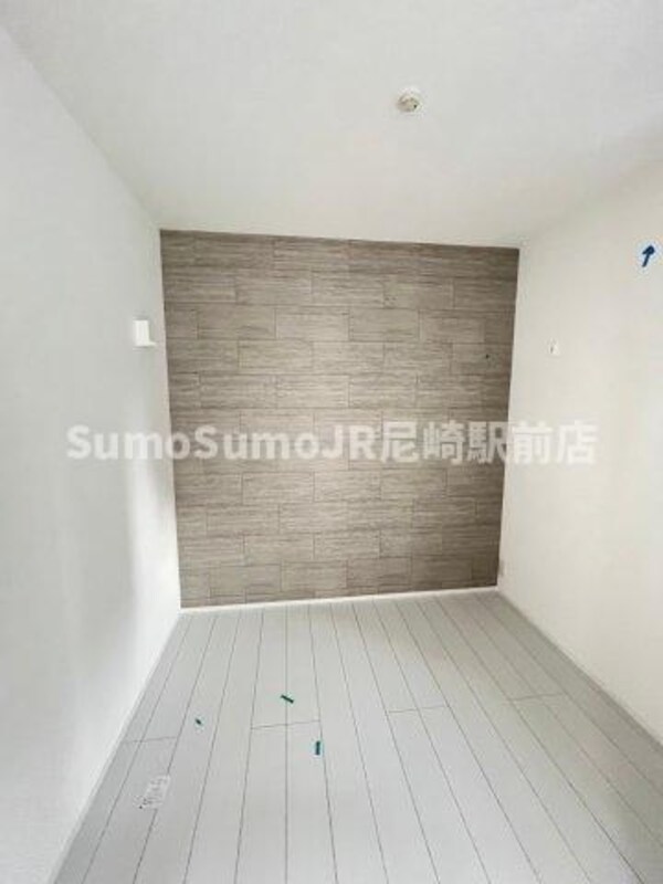 寝室(ゆとりの広さです)