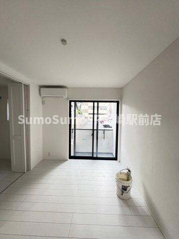 物件内観写真14　(リビングです)