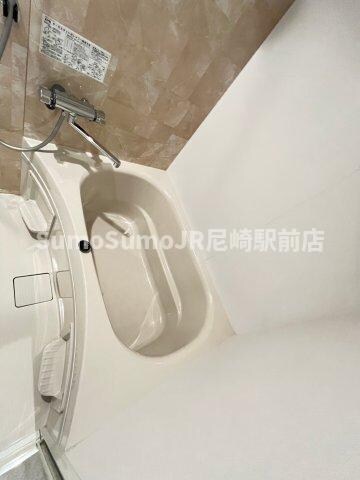 物件内観写真17　(コンパクトで使いやすいお風呂です)