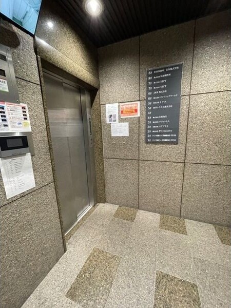 物件外観写真2　(ロビーです)