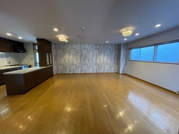 物件内観写真5　(居間です)