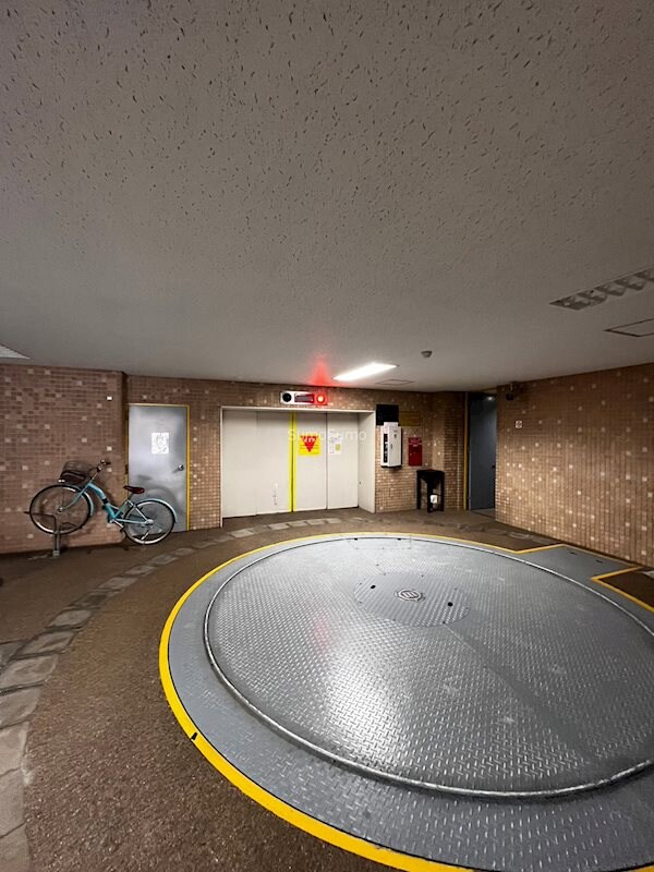 物件外観写真4　(駐車場があります)