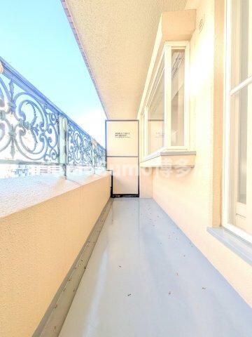 物件内観写真10　(落ち着いた時間を過ごせるバルコニーです)