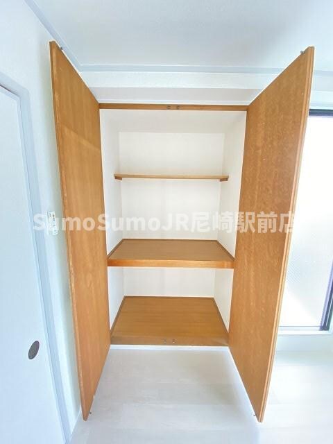 物件内観写真13　(収納スペース豊富です)