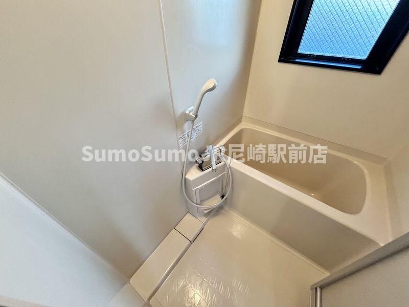 物件内観写真28　(きれいなお風呂です)