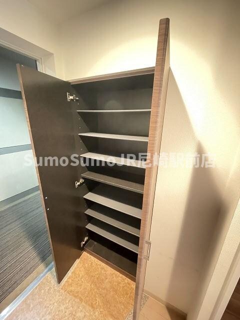 物件内観写真12　(こまごまとしたものを収納できそうですね)