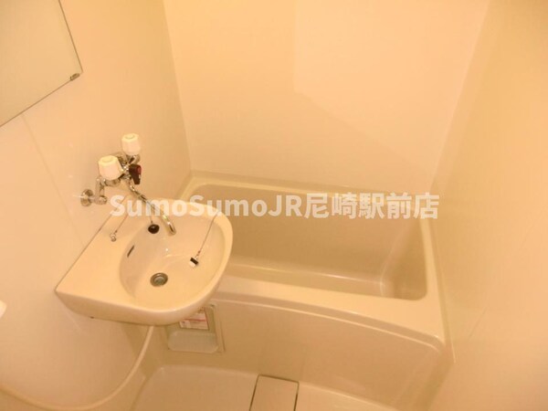 洗面・脱衣所(コンパクトで使いやすい洗面所)