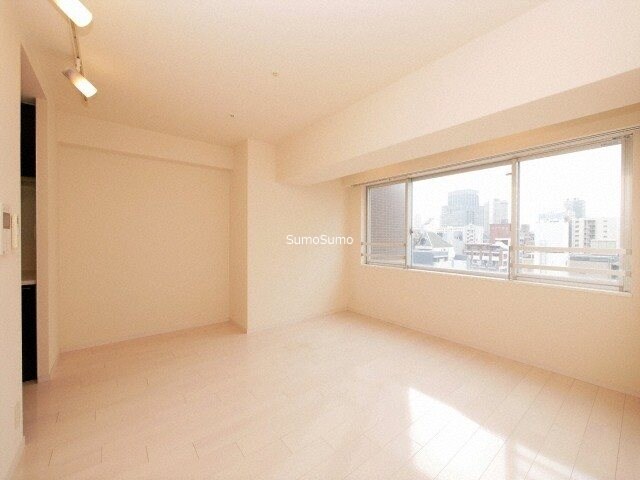 物件内観写真6　(使いやすい居間です)