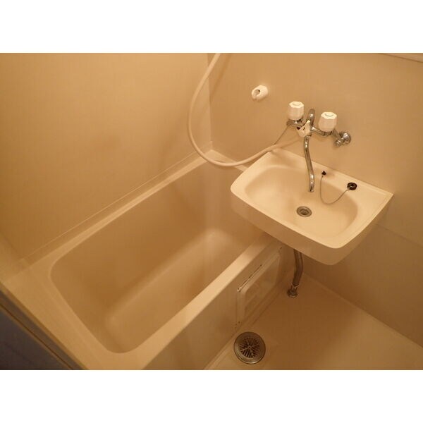 物件内観写真7　(ゆったり過ごせるお風呂です)