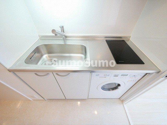 物件内観写真8　(コンパクトなキッチンで掃除もラクラク)