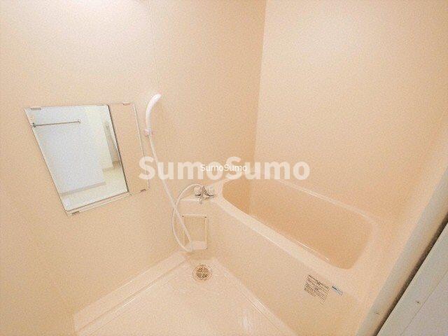 物件内観写真10　(きれいなお風呂です)