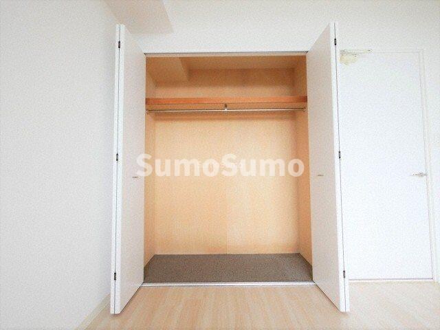 物件内観写真14　(大きなスペースがあり、収納には困りません)