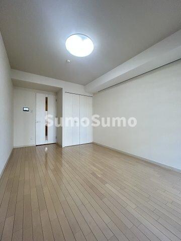 物件内観写真6　(おしゃれな居間です)