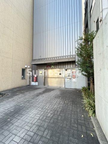 物件外観写真4　(駐車場です)