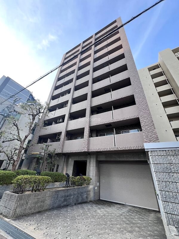 物件外観写真1　(落ち着いた雰囲気の外観です)