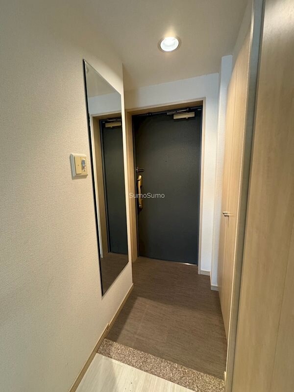 物件内観写真4　(落ち着いた玄関です)