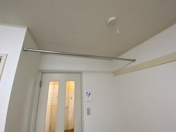 建物設備(室内物干し )