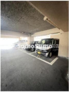 物件外観写真3　(駐車場です)