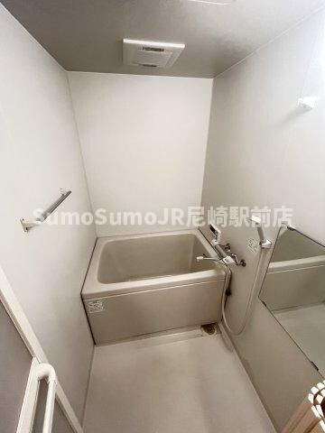 物件内観写真10　(きれいなお風呂です)