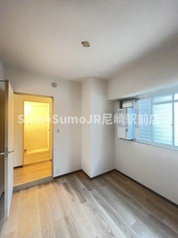 物件内観写真19　(おしゃれな居間です)