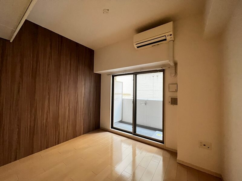 物件内観写真5　(ゆったり過ごせる居間です)