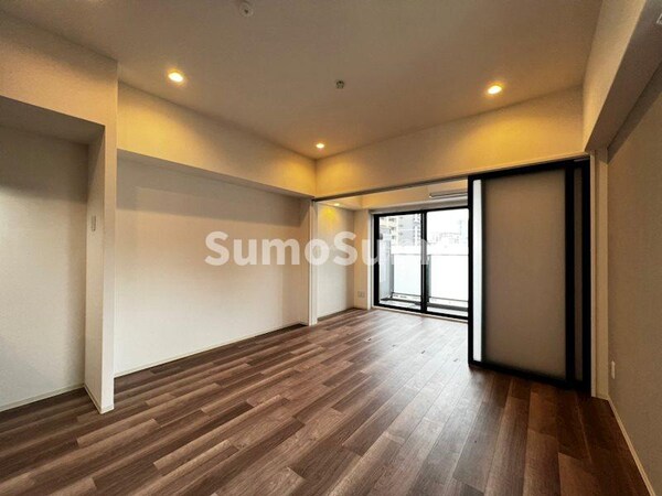 寝室(広くて明るい寝室)