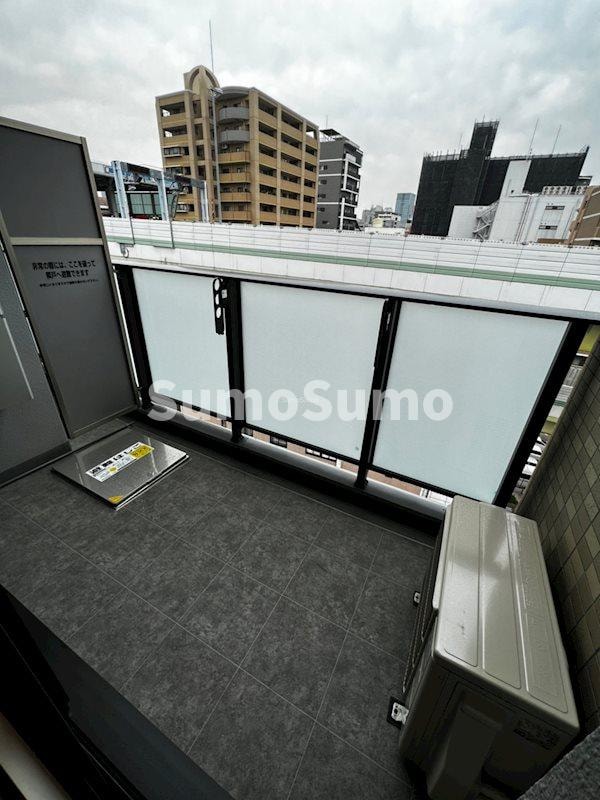 バルコニー(広々としたバルコニーです)