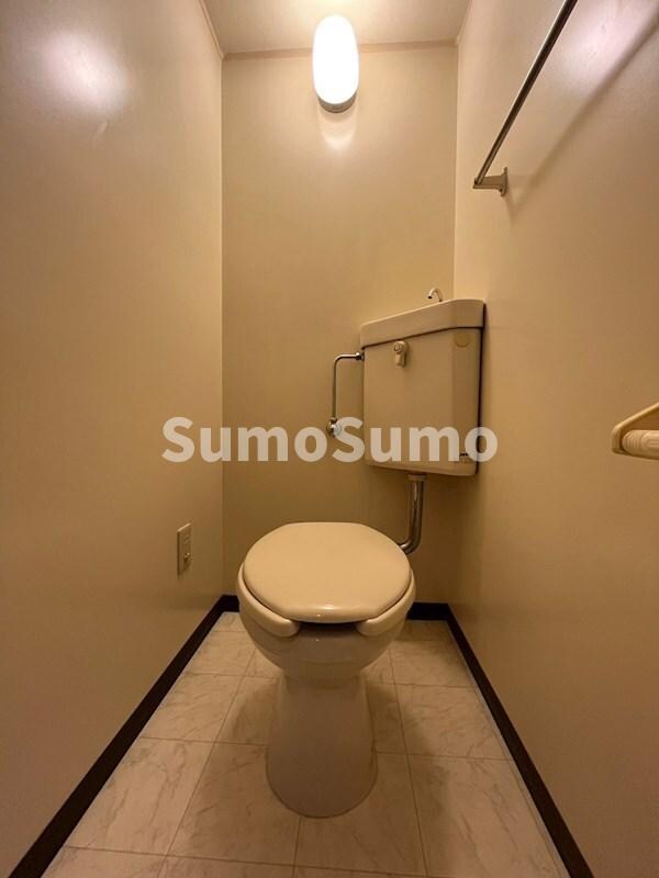 物件内観写真10　(シンプルで使いやすいトイレです)