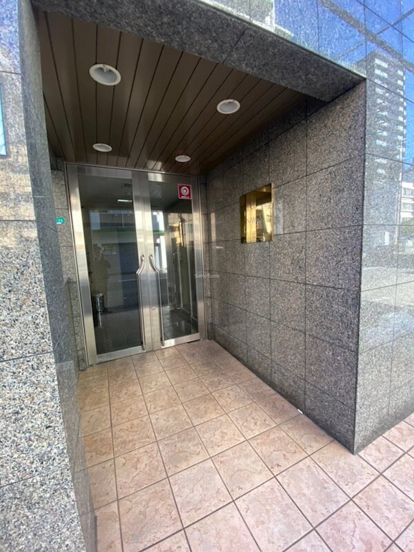 物件外観写真2　(建物の内部です)