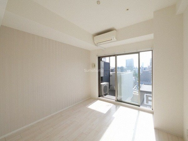 寝室(落ち着いて過ごせるお部屋なので、寝室にいかがでしょうか)