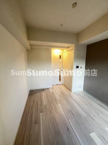 物件内観写真5　(ゆったりとした居間です)