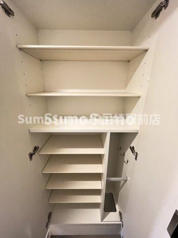 物件内観写真6　(こまごまとしたものを収納できそうですね)