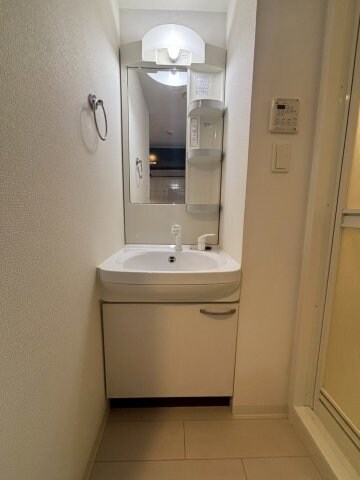 物件内観写真10　(脱衣スペースもあります)