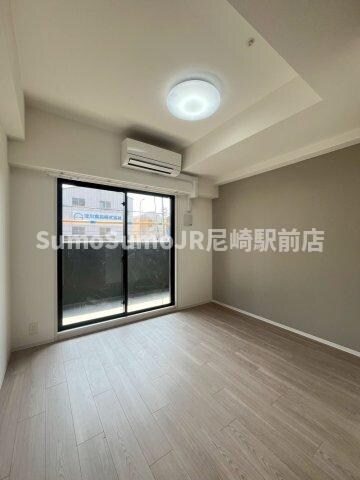 物件内観写真3　(リビングです)