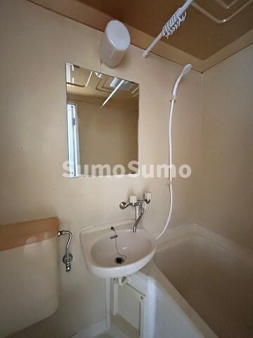 物件内観写真8　(脱衣スペースもあります)