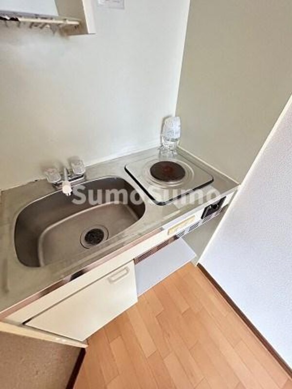 キッチン(コンパクトなキッチンで掃除もラクラク)