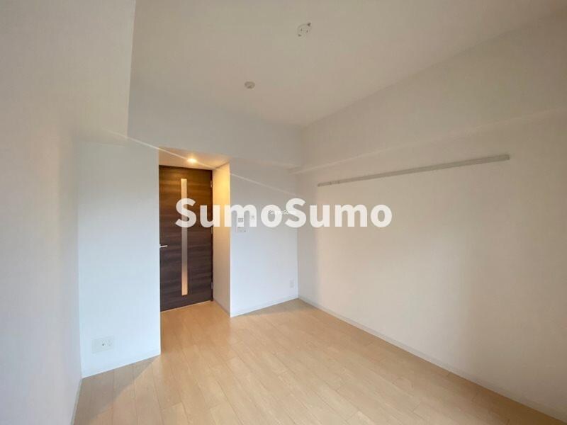 物件内観写真5　(ゆったりとしたリビングです)