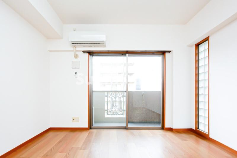 物件内観写真6　(使いやすいリビングです)