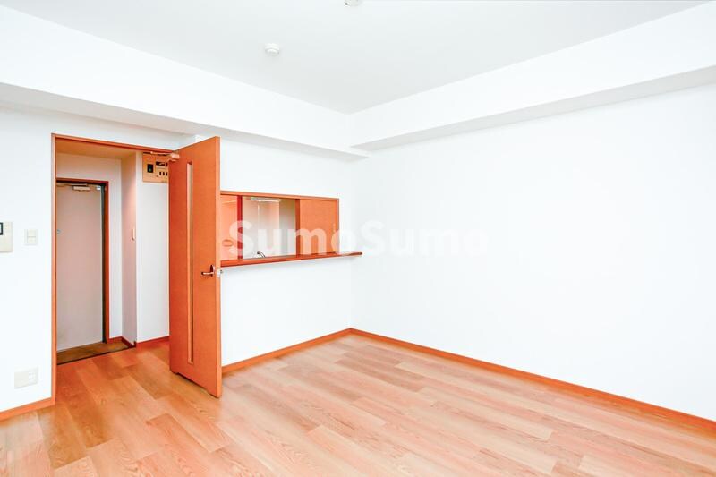 物件内観写真8　(ゆったり過ごせる居間です)