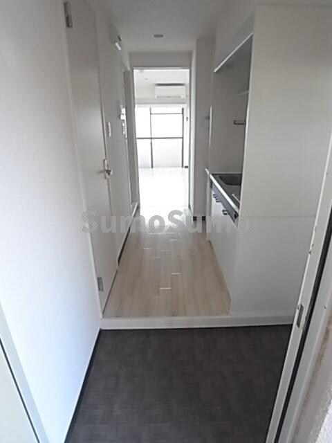 物件内観写真4　(シンプルで使いやすい玄関です)