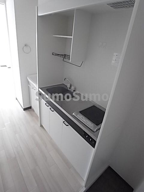 物件内観写真6　(コンパクトなキッチンで掃除もラクラク)