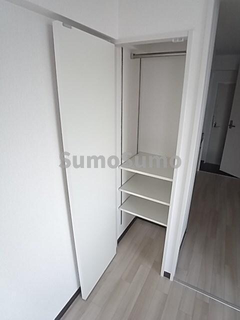 物件内観写真14　(便利な収納スペースです)