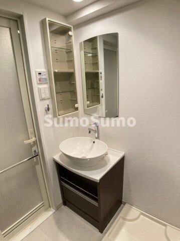 物件内観写真12　(忙しい朝には欠かせない洗面所です)